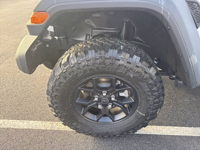 2026 Bright White Clearcoat Jeep Wrangler Willys 4X4 Convertible