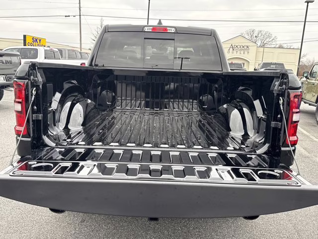 2026 Diamond Black Crystal Pearlcoat Ram 1500 Big Horn RWD Truck