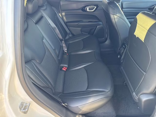 2026 Bright White Clearcoat Jeep Compass Latitude Altitude 4X4 SUV