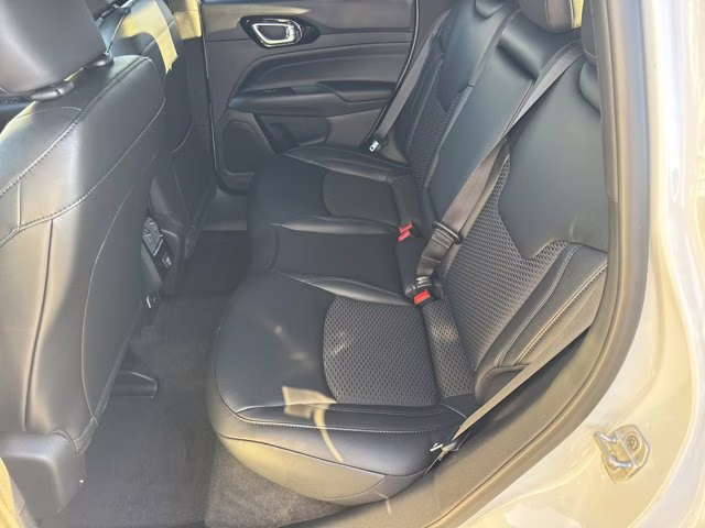 2026 Bright White Clearcoat Jeep Compass Latitude Altitude 4X4 SUV