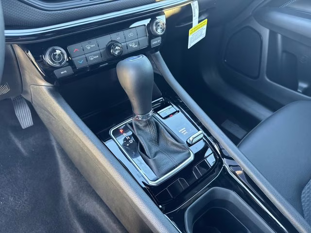 2026 Bright White Clearcoat Jeep Compass Latitude Altitude 4X4 SUV