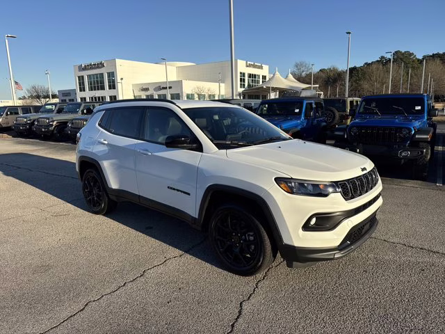 2026 Bright White Clearcoat Jeep Compass Latitude Altitude 4X4 SUV