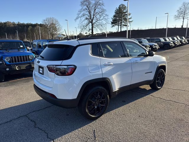 2026 Bright White Clearcoat Jeep Compass Latitude Altitude 4X4 SUV