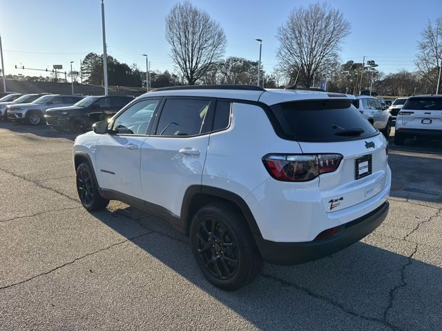 2026 Bright White Clearcoat Jeep Compass Latitude Altitude 4X4 SUV