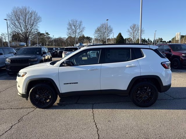 2026 Bright White Clearcoat Jeep Compass Latitude Altitude 4X4 SUV