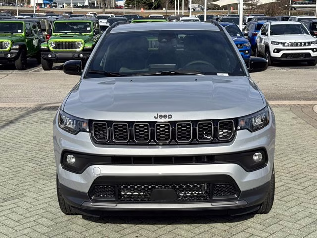 2026 Silver Zynith Metallic Clearcoat Jeep Compass Latitude Altitude 4X4 SUV