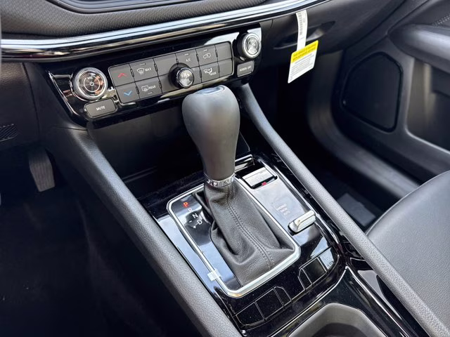 2026 Silver Zynith Metallic Clearcoat Jeep Compass Latitude Altitude 4X4 SUV