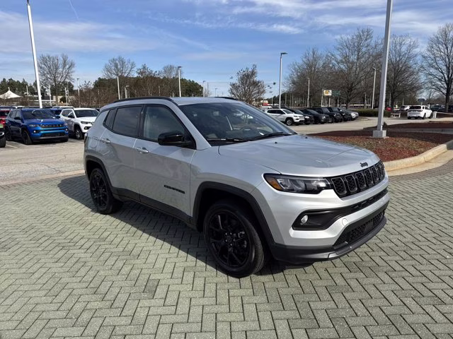 2026 Silver Zynith Metallic Clearcoat Jeep Compass Latitude Altitude 4X4 SUV