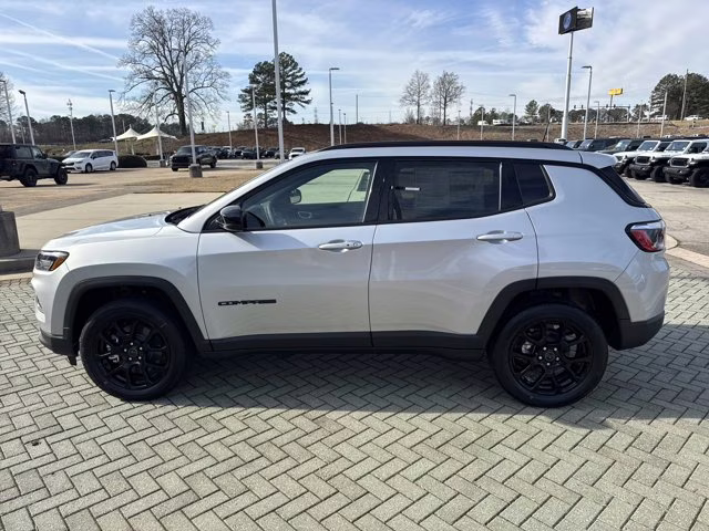 2026 Silver Zynith Metallic Clearcoat Jeep Compass Latitude Altitude 4X4 SUV