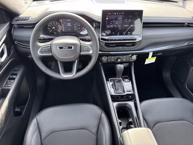 2026 Silver Zynith Metallic Clearcoat Jeep Compass Latitude Altitude 4X4 SUV