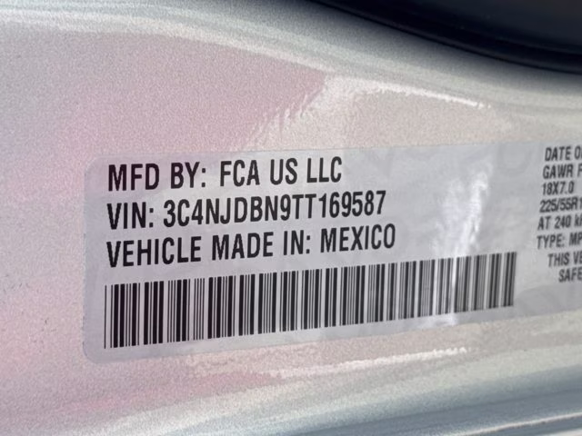 2026 Silver Zynith Metallic Clearcoat Jeep Compass Latitude Altitude 4X4 SUV