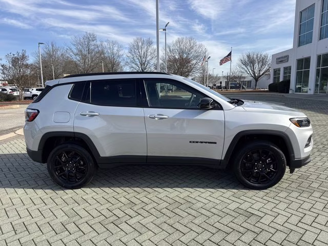 2026 Silver Zynith Metallic Clearcoat Jeep Compass Latitude Altitude 4X4 SUV