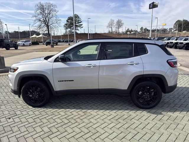 2026 Silver Zynith Metallic Clearcoat Jeep Compass Latitude Altitude 4X4 SUV