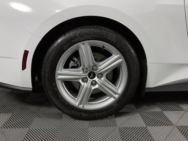 2026 Oxford White Ford Mustang EcoBoost RWD Coupe