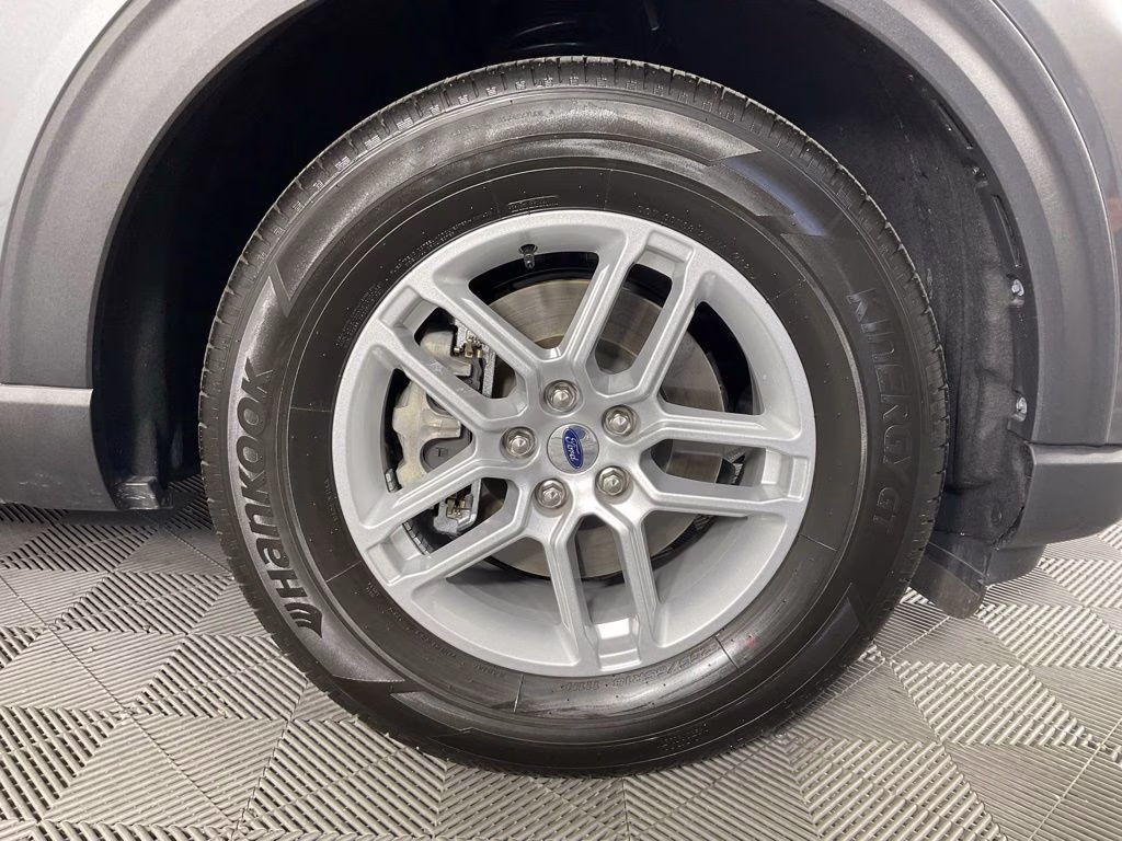2026 Gray Metallic Ford Explorer Active RWD SUV