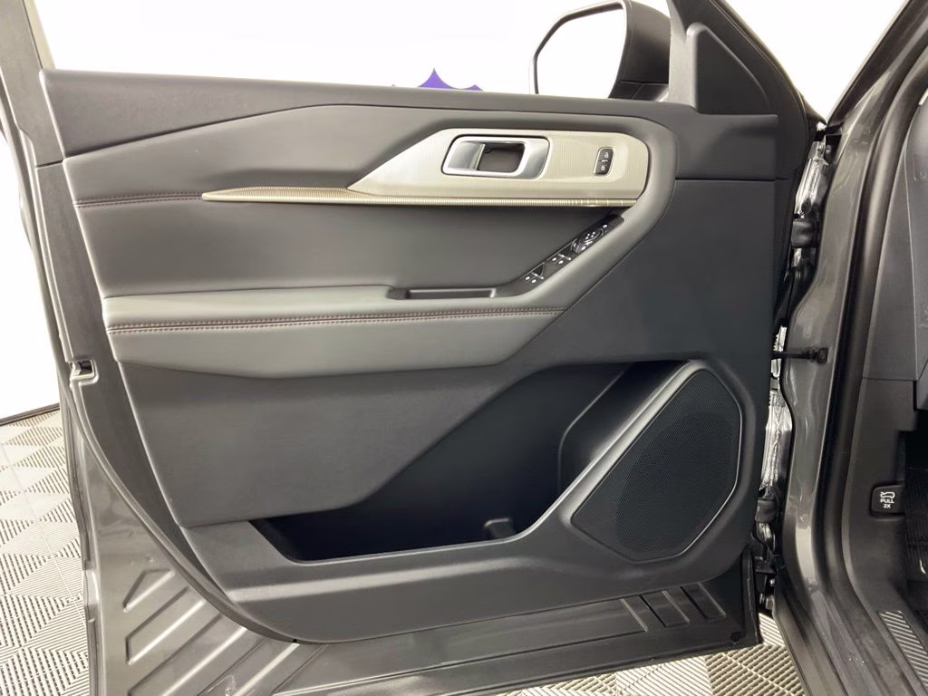 2026 Gray Metallic Ford Explorer Active RWD SUV