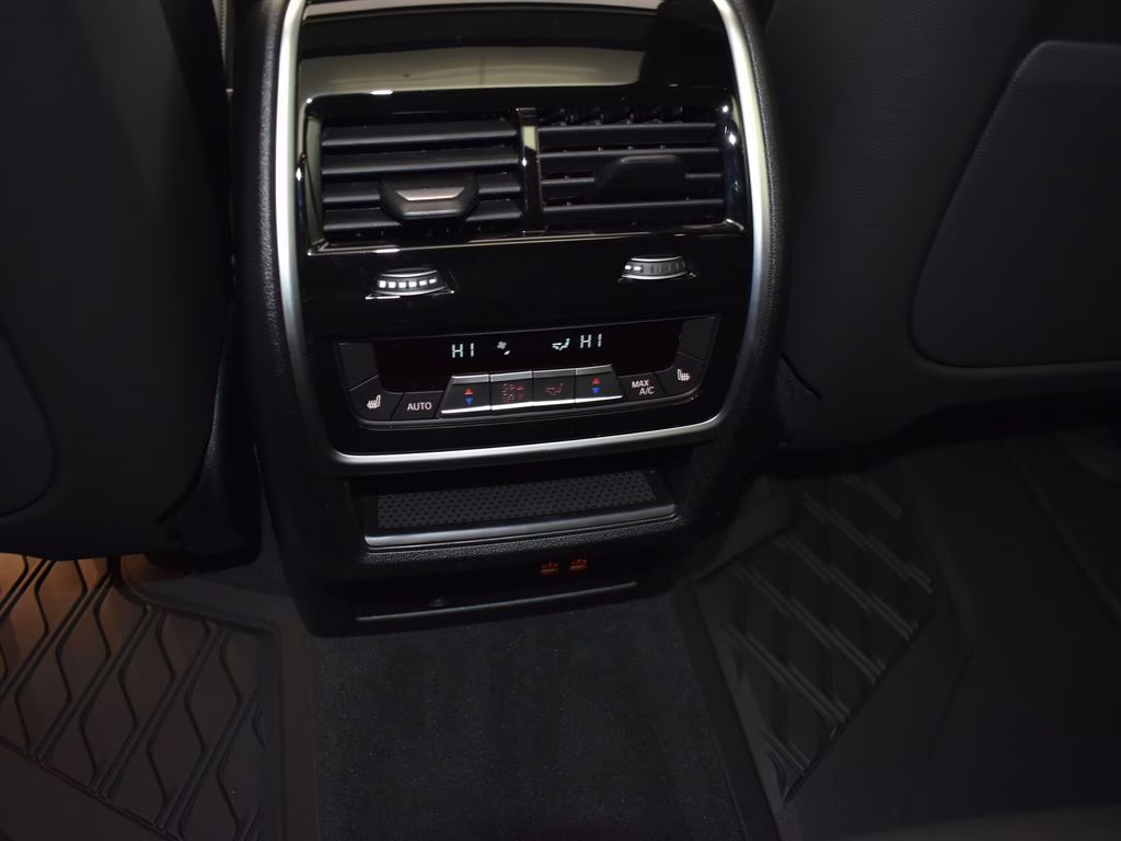 2026 Alpine White BMW X5 sDrive40i RWD SUV