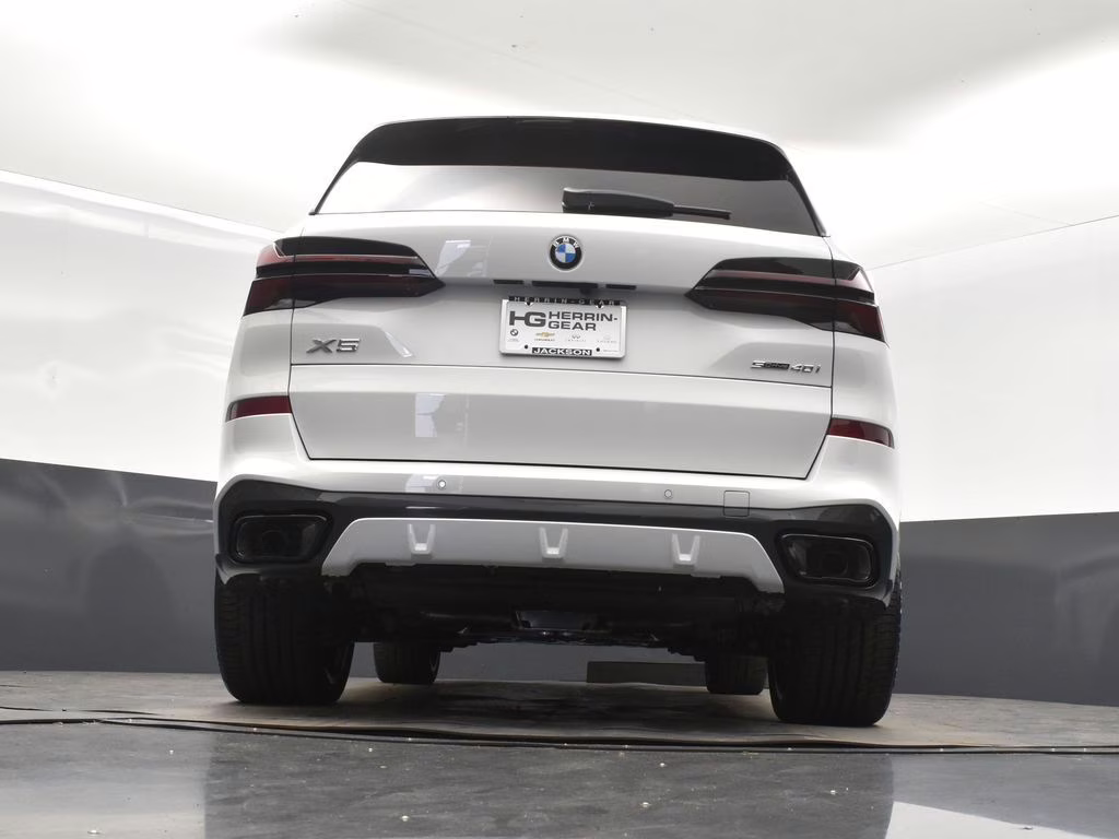 2026 Alpine White BMW X5 sDrive40i RWD SUV