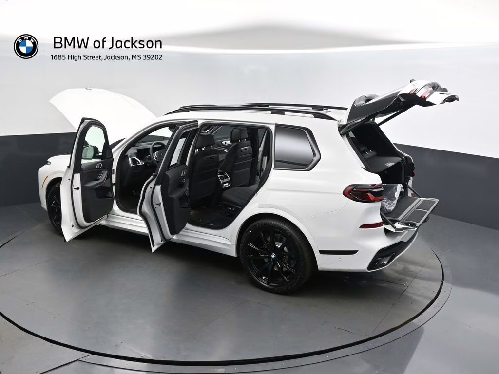 2026 Alpine White BMW X7 xDrive40i AWD SUV