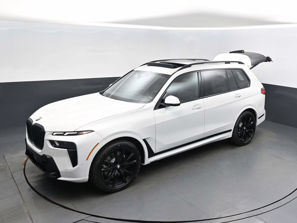 2026 Alpine White BMW X7 xDrive40i AWD SUV