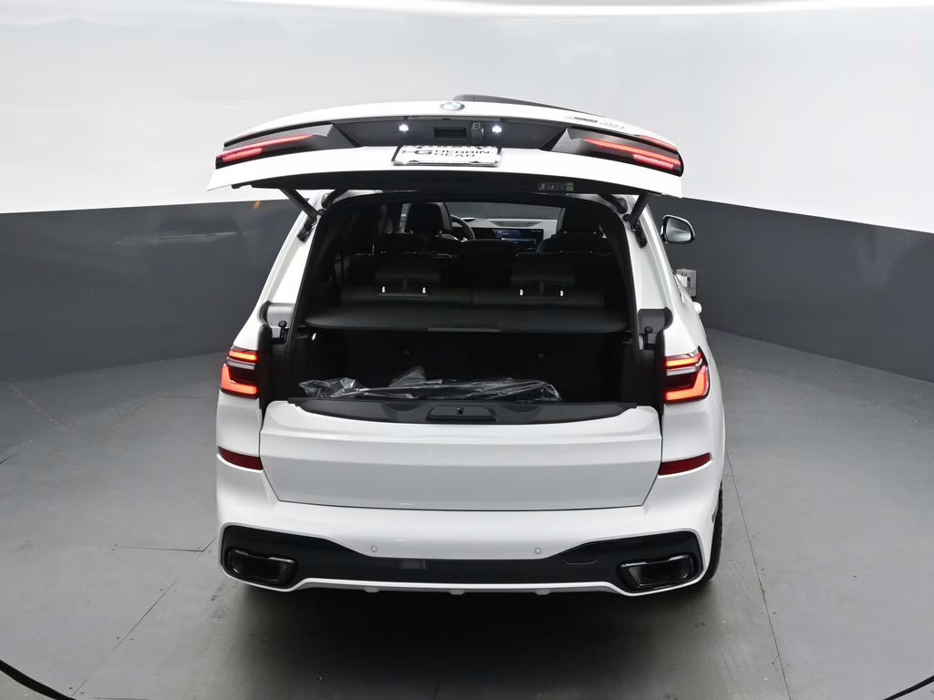 2026 Alpine White BMW X7 xDrive40i AWD SUV