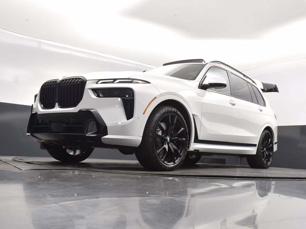 2026 Alpine White BMW X7 xDrive40i AWD SUV