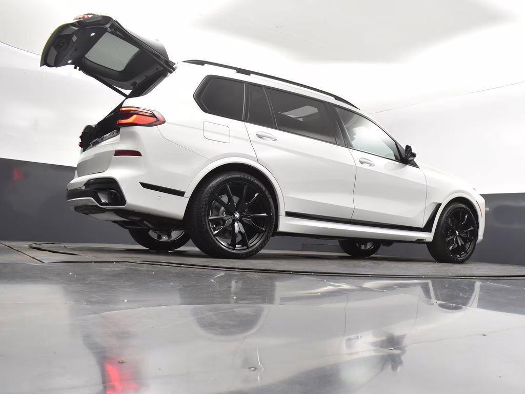 2026 Alpine White BMW X7 xDrive40i AWD SUV