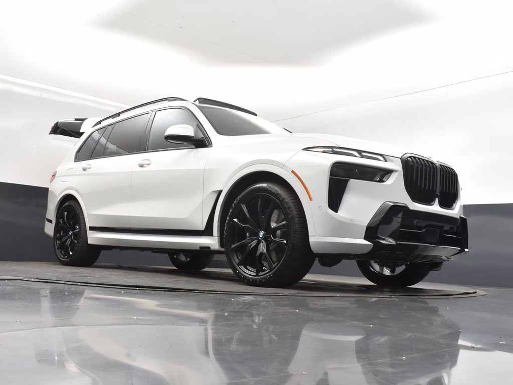 2026 Alpine White BMW X7 xDrive40i AWD SUV