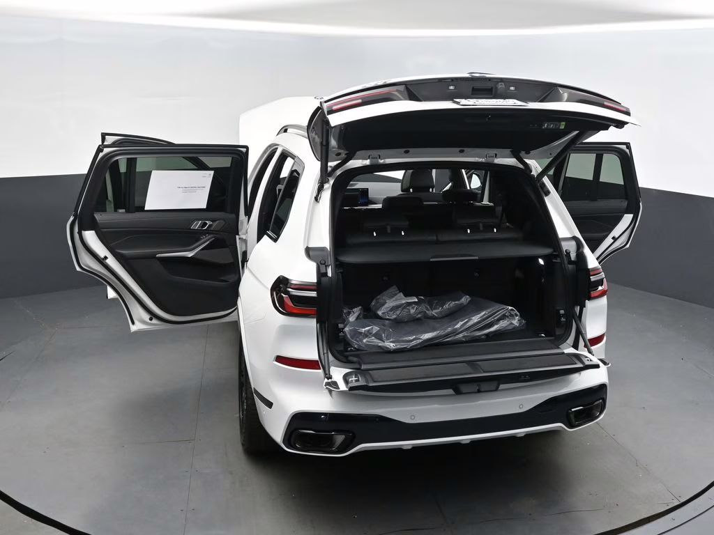 2026 Alpine White BMW X7 xDrive40i AWD SUV