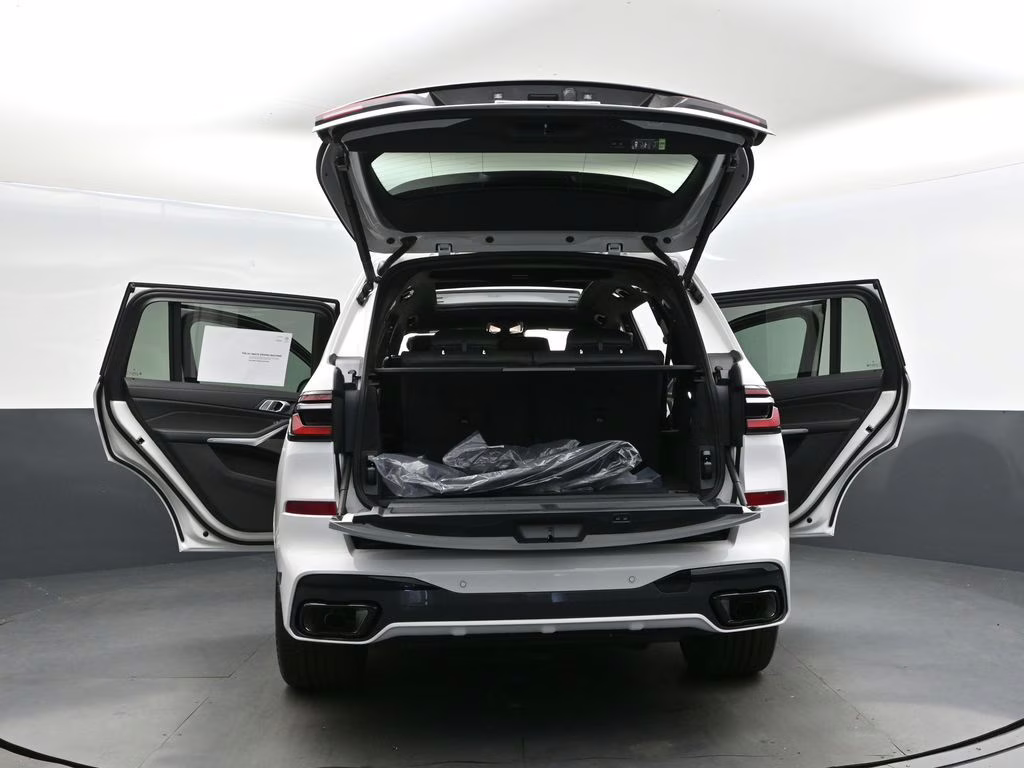2026 Alpine White BMW X7 xDrive40i AWD SUV