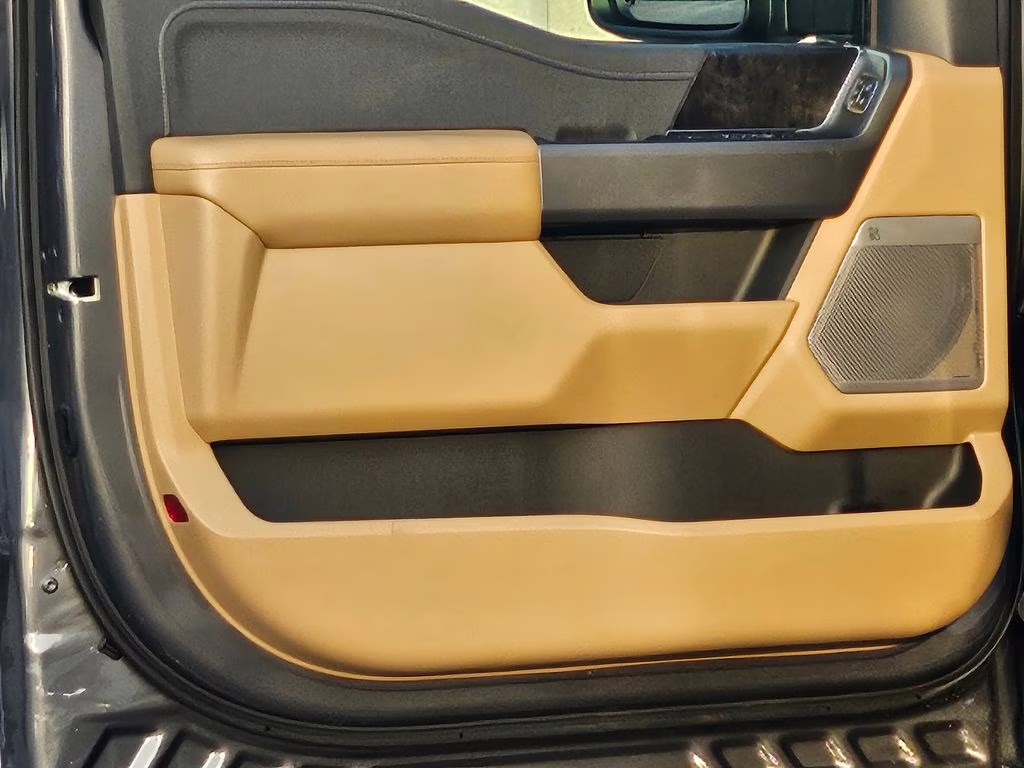 2026 Carbonized Gray Metallic Ford Super Duty F-350 SRW Lariat 4X4 Truck