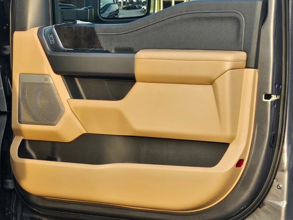 2026 Carbonized Gray Metallic Ford Super Duty F-350 SRW Lariat 4X4 Truck