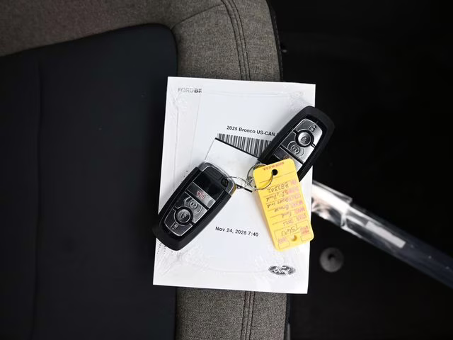 2025 Desert Sand Ford Bronco Big Bend 4X4 SUV