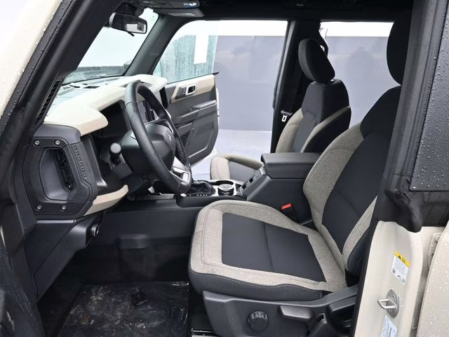 2025 Desert Sand Ford Bronco Big Bend 4X4 SUV