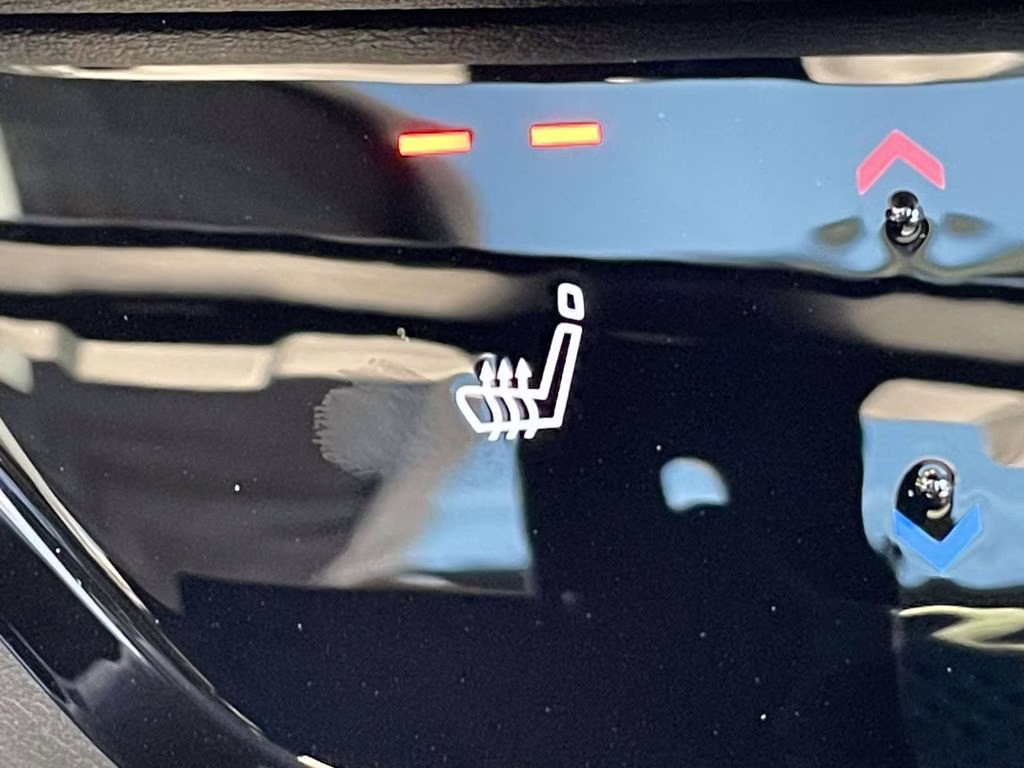 2026 Scarlet Ember Tintcoat Nissan Kicks SR FWD SUV