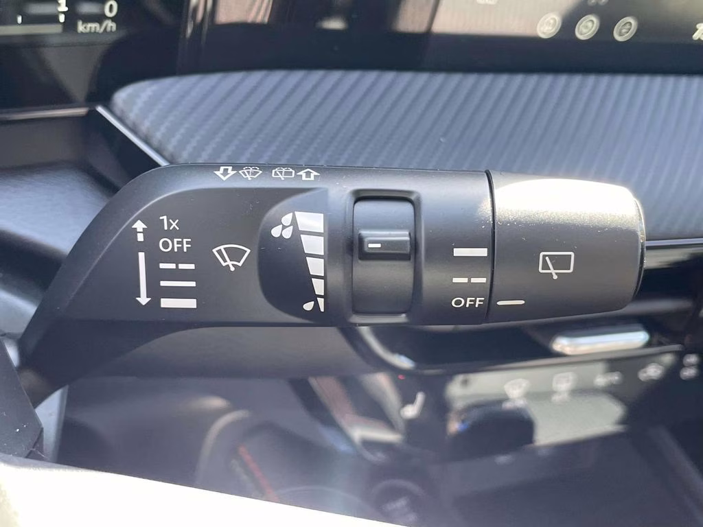 2026 Gun Metallic Nissan Kicks SR FWD SUV