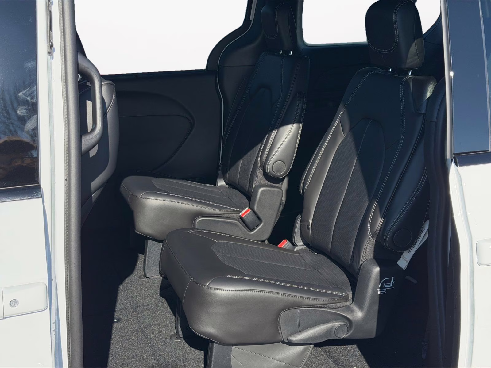 2026 Bright White Clearcoat Chrysler Pacifica Select AWD Van