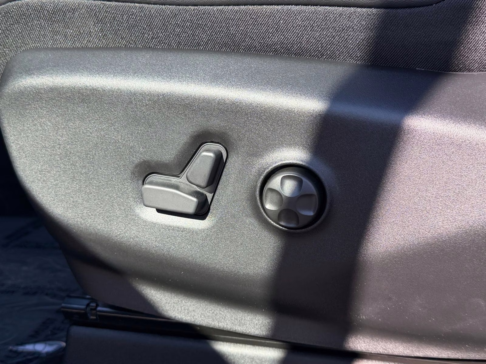 2026 Bright White Clearcoat Chrysler Pacifica Select AWD Van