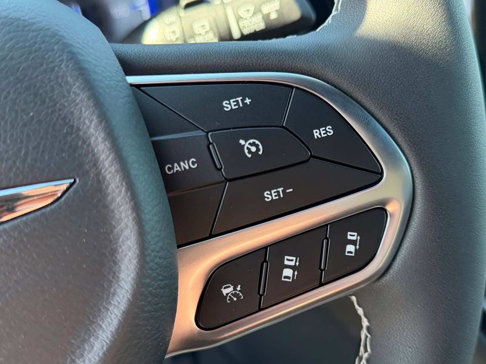 2026 Bright White Clearcoat Chrysler Pacifica Select AWD Van