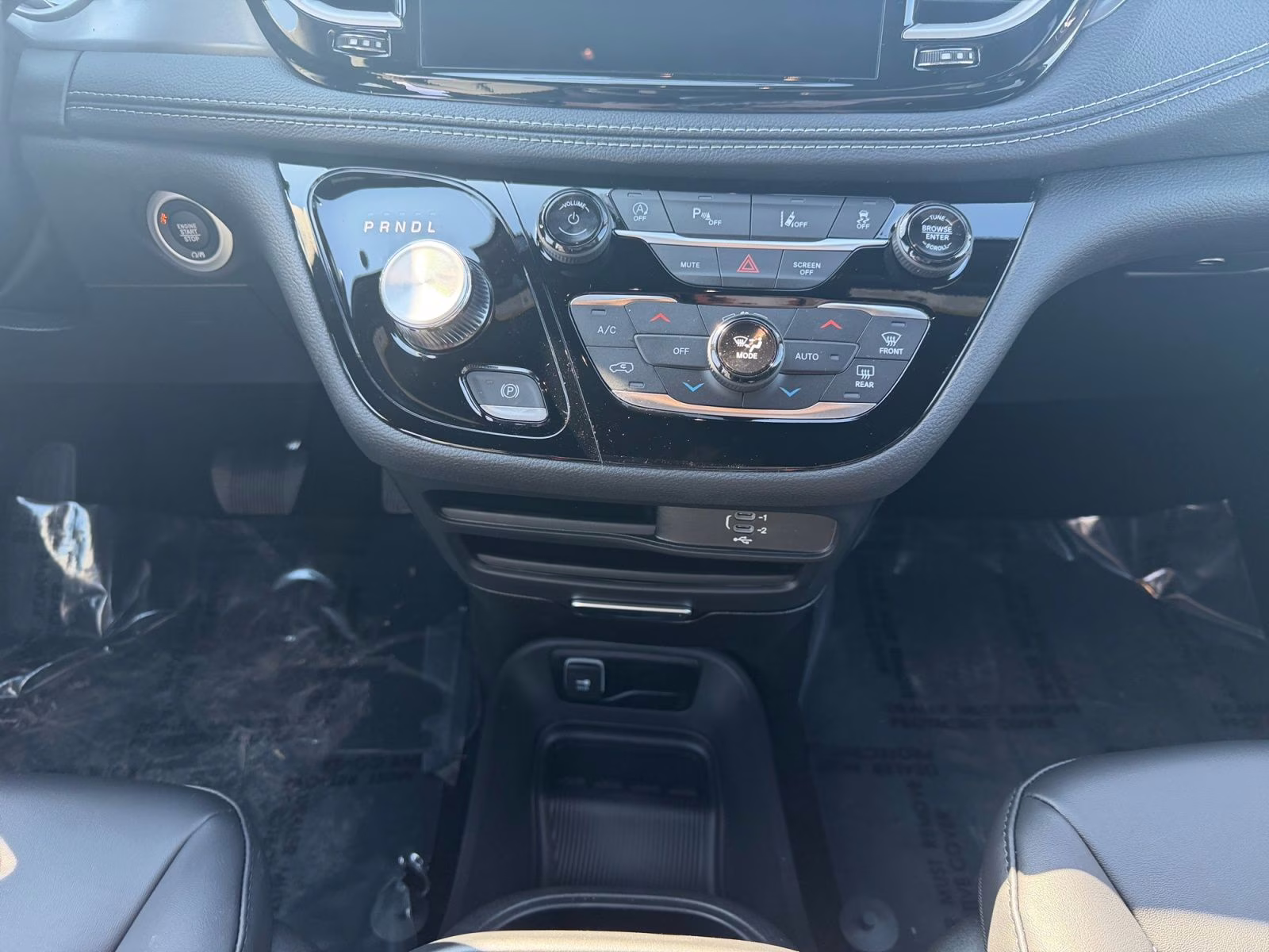 2026 Bright White Clearcoat Chrysler Pacifica Select AWD Van