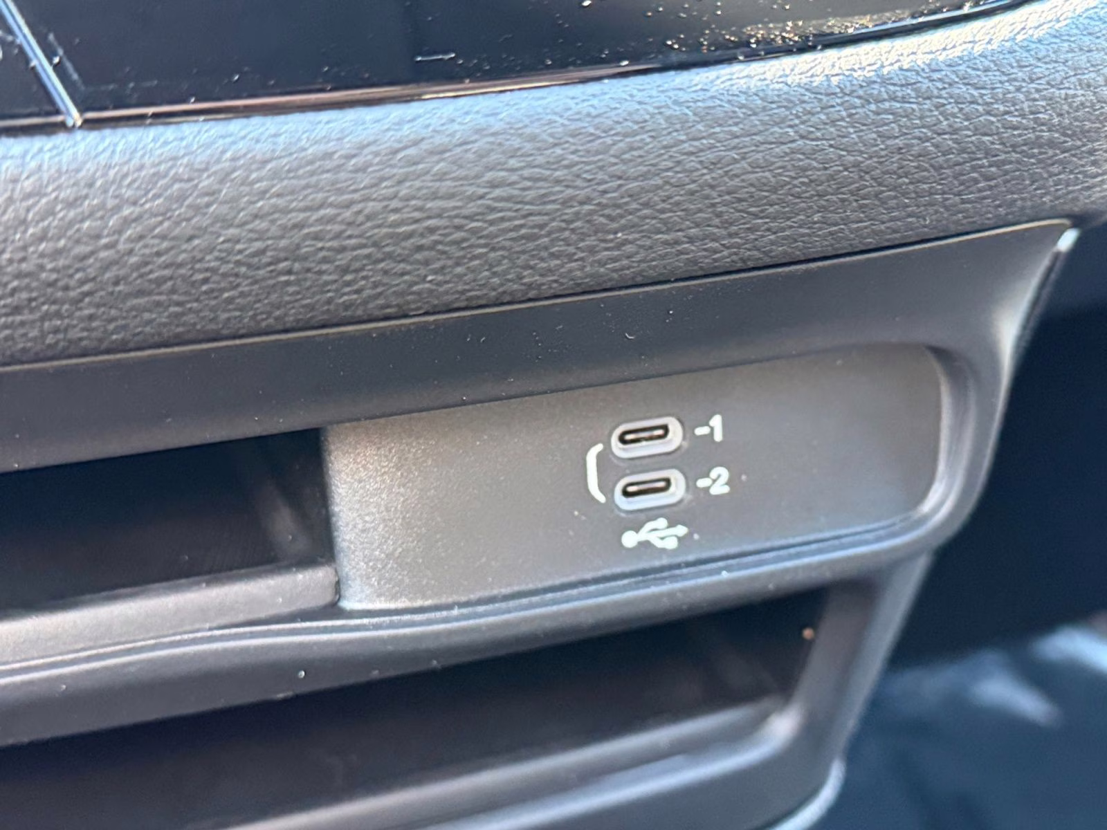 2026 Bright White Clearcoat Chrysler Pacifica Select AWD Van