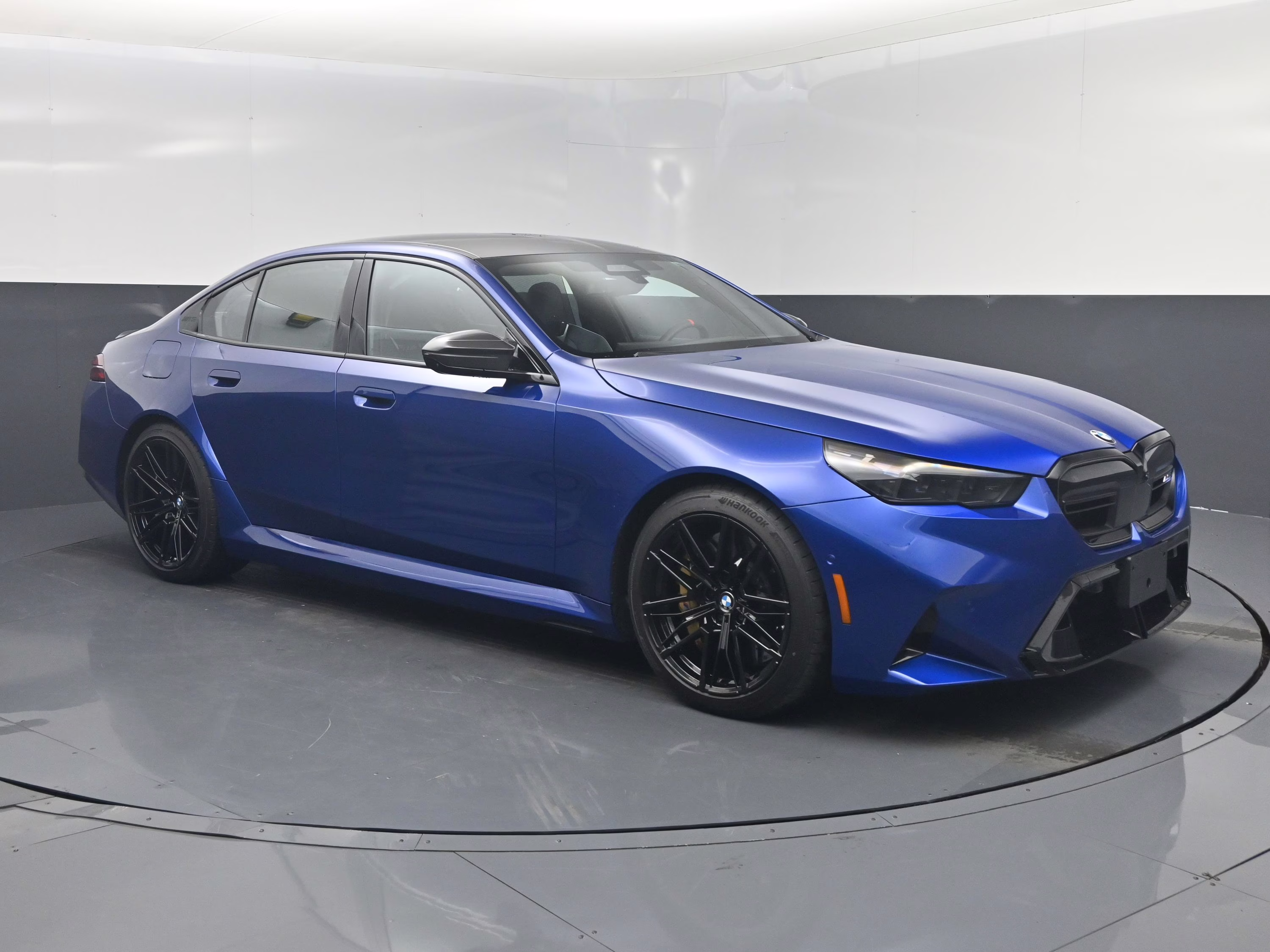 2025 Marina Bay Blue Metallic BMW M5 Base AWD Sedan