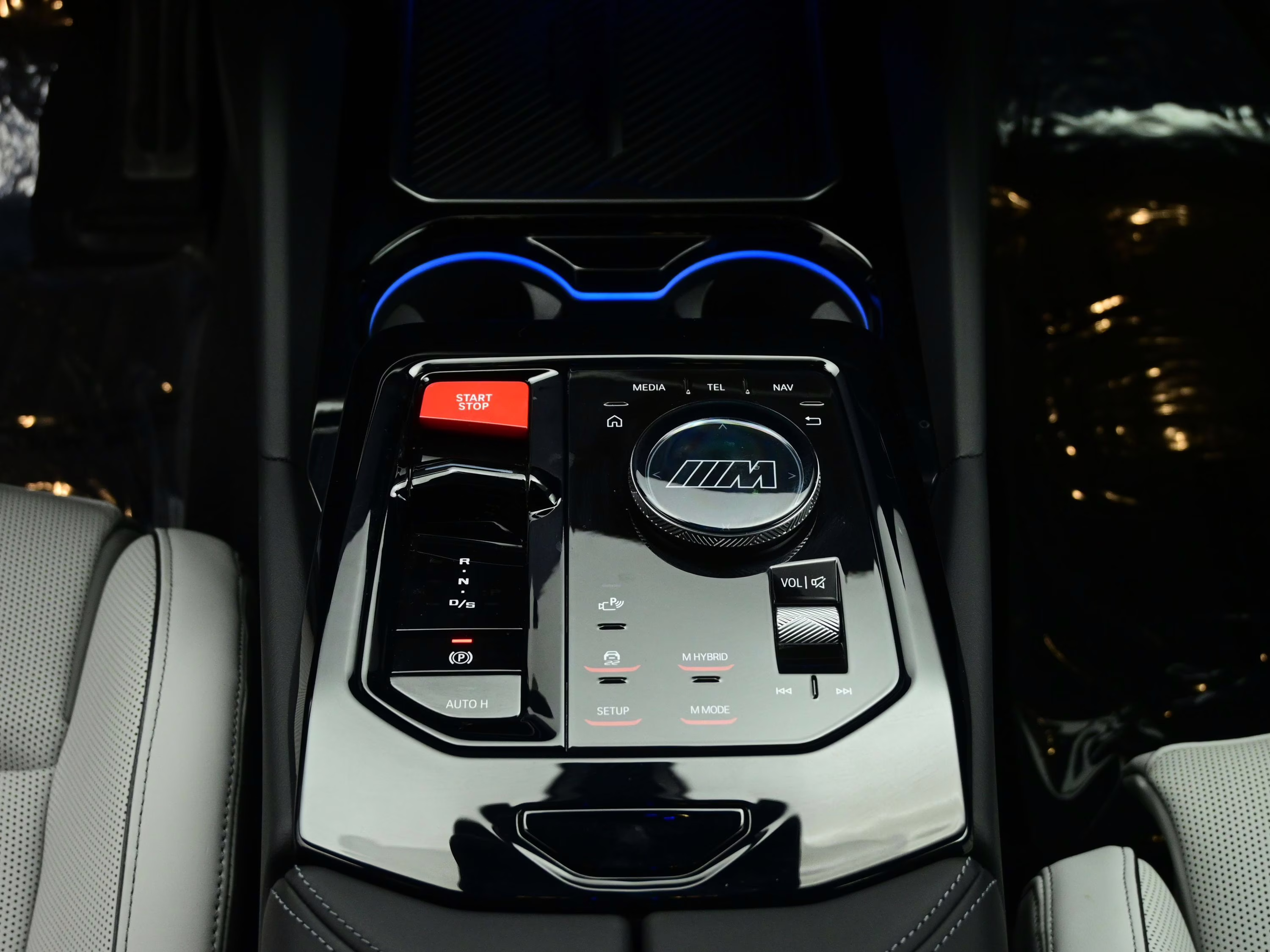 2025 Marina Bay Blue Metallic BMW M5 Base AWD Sedan