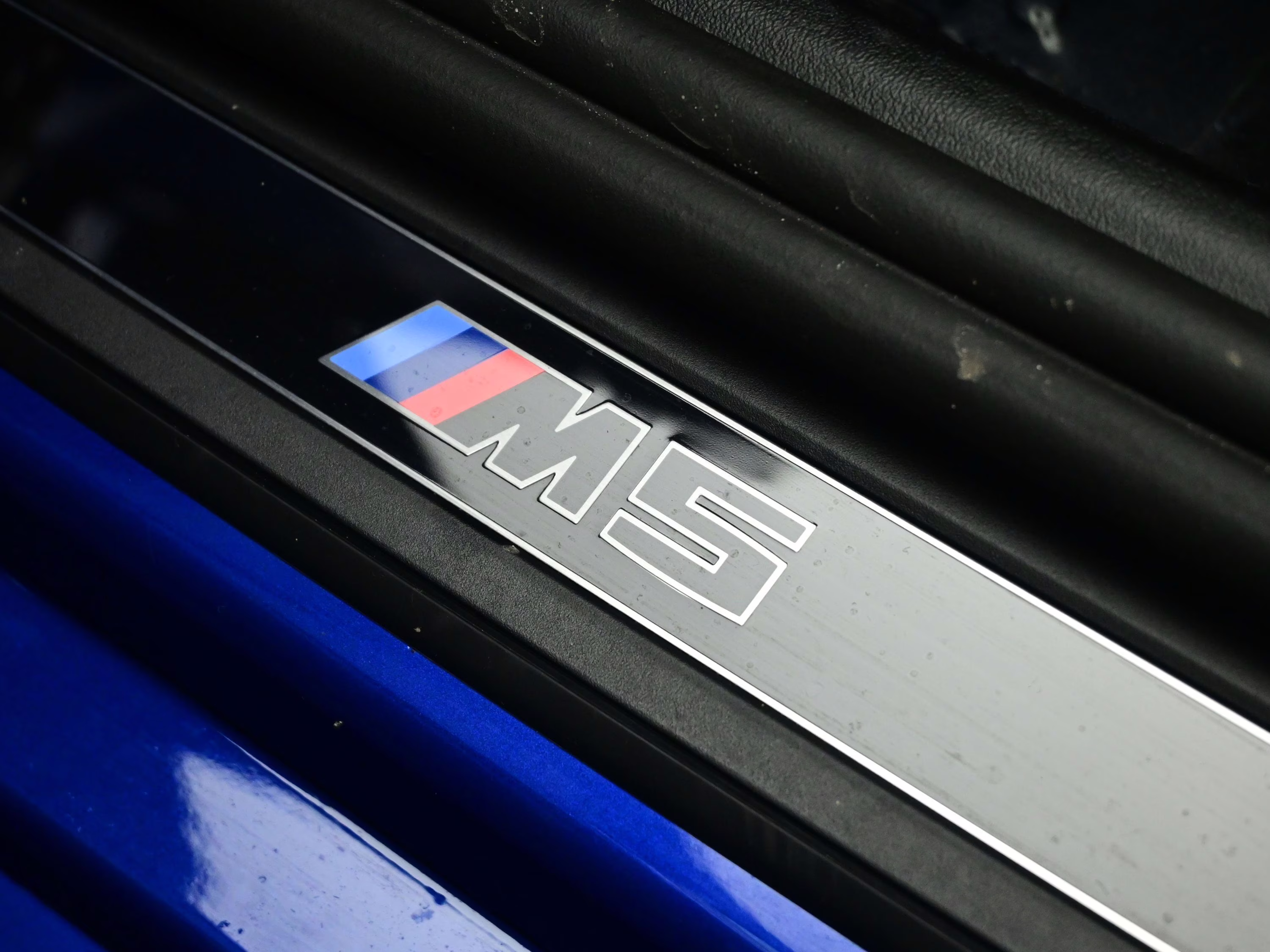 2025 Marina Bay Blue Metallic BMW M5 Base AWD Sedan