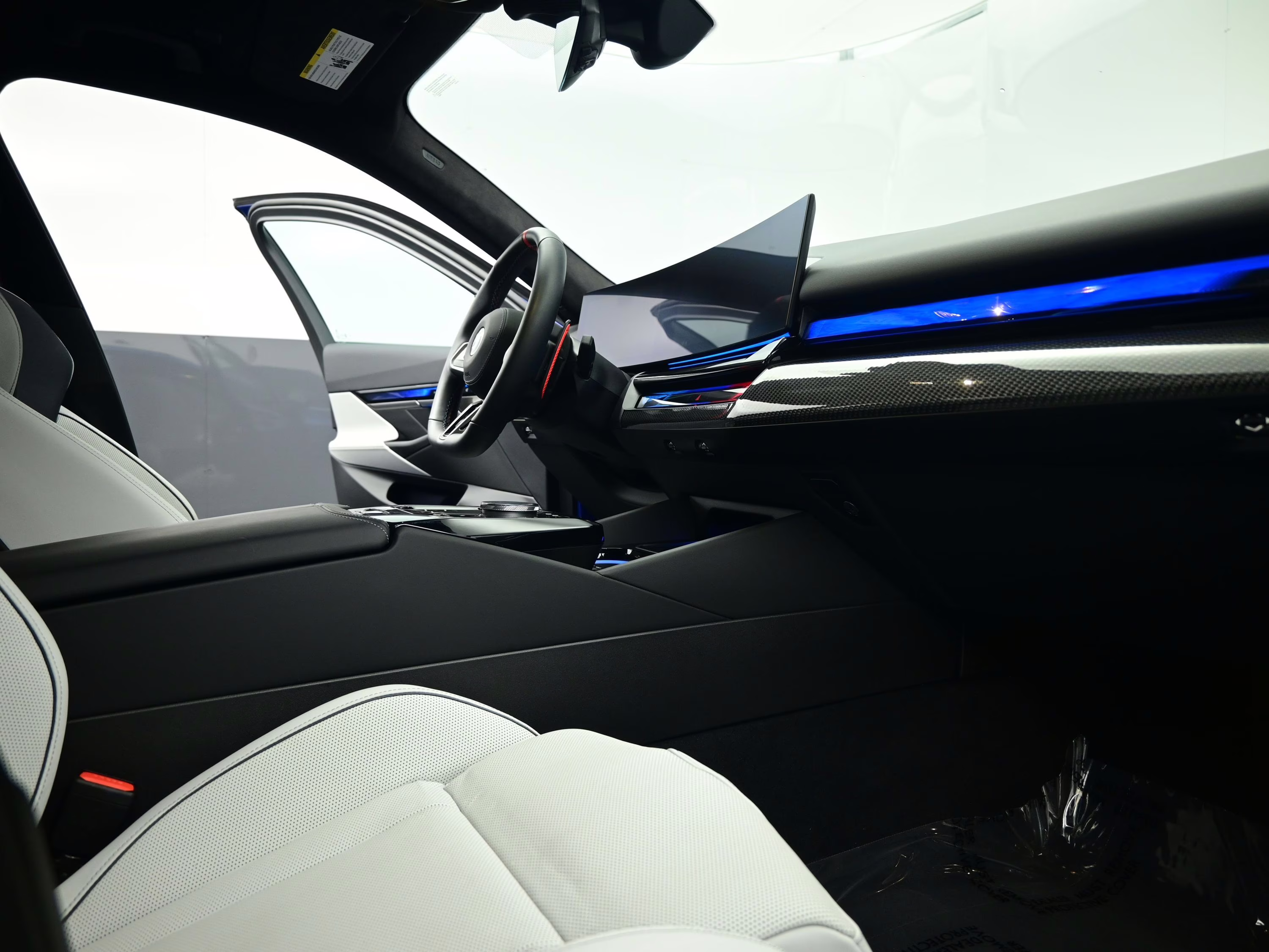 2025 Marina Bay Blue Metallic BMW M5 Base AWD Sedan