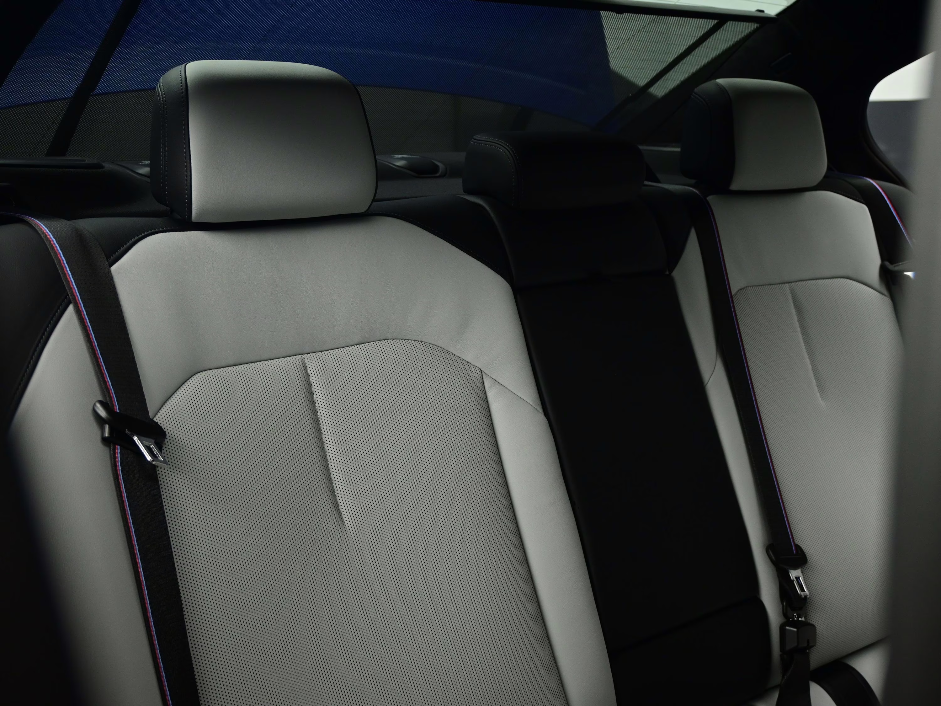 2025 Marina Bay Blue Metallic BMW M5 Base AWD Sedan