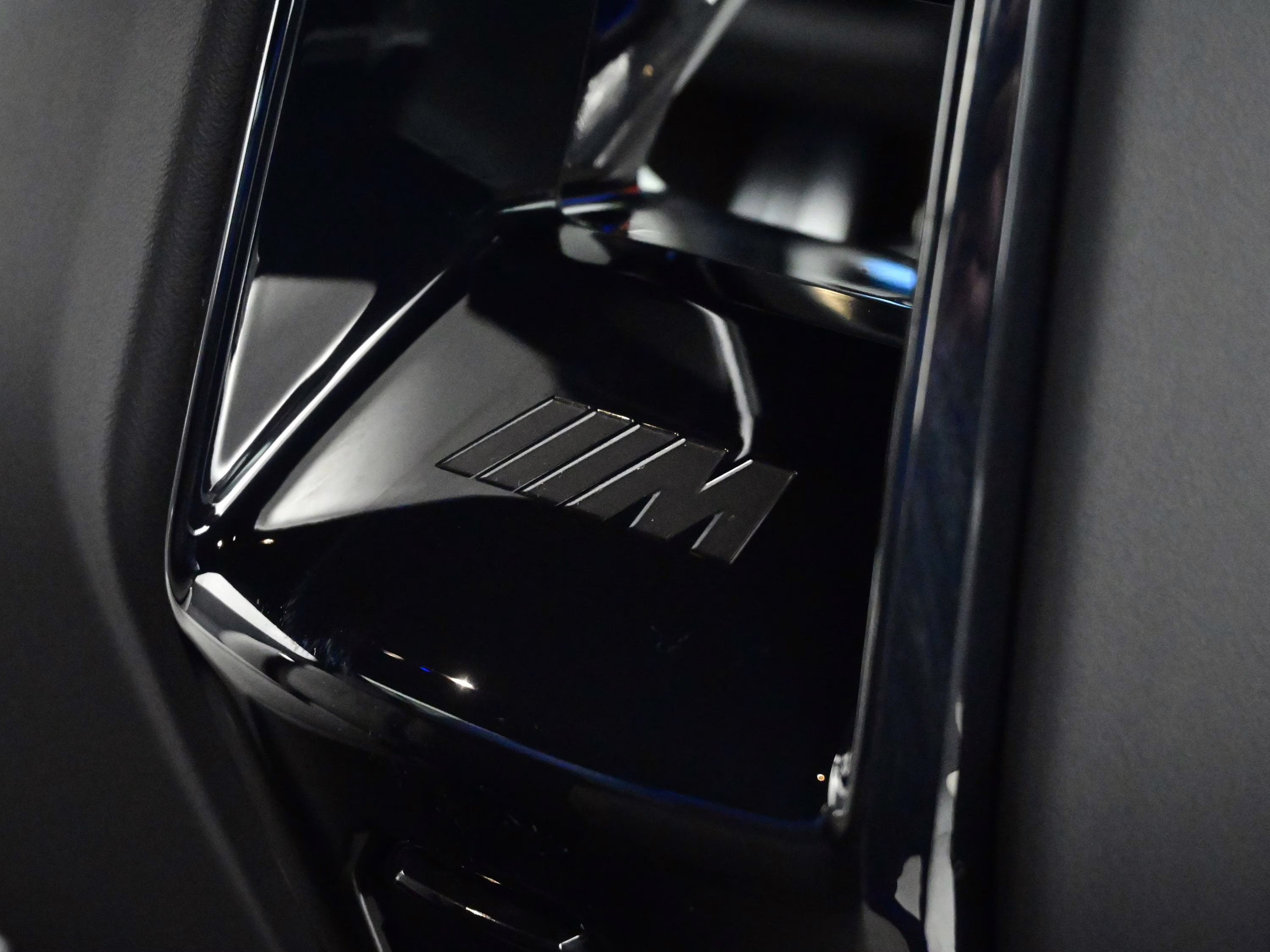 2025 Marina Bay Blue Metallic BMW M5 Base AWD Sedan