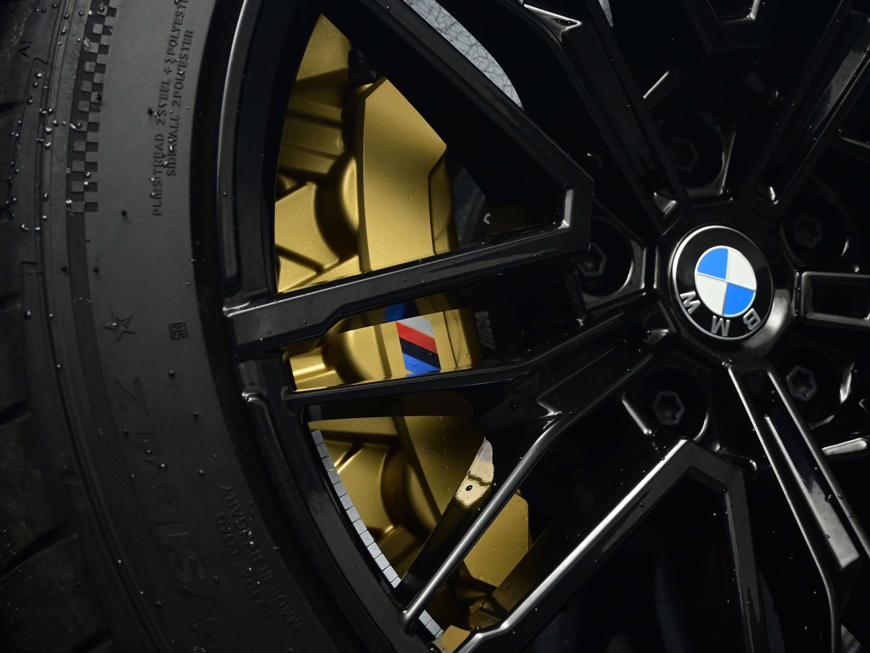 2025 Marina Bay Blue Metallic BMW M5 Base AWD Sedan