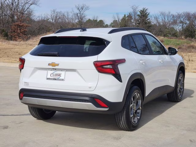 2026 Summit White Chevrolet Trax LT FWD SUV