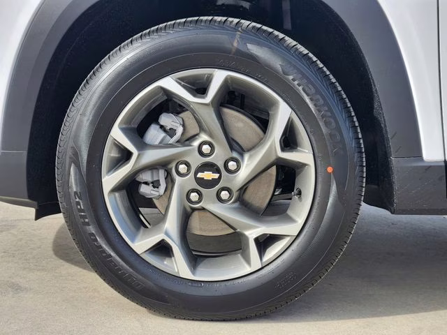 2026 Summit White Chevrolet Trax LT FWD SUV